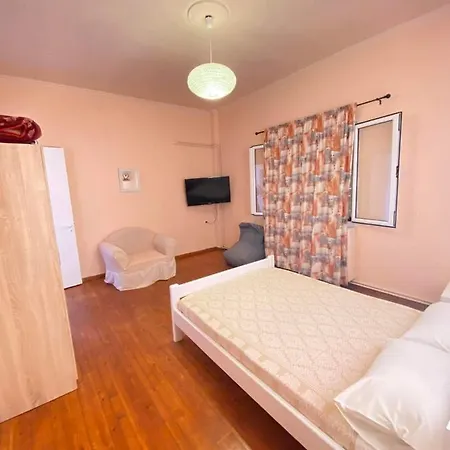 Lavranos Apartament