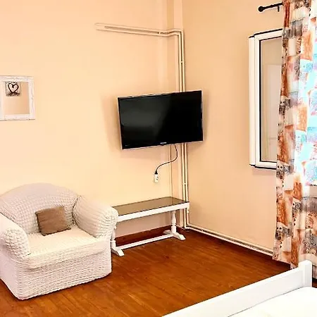 Lavranos Apartament